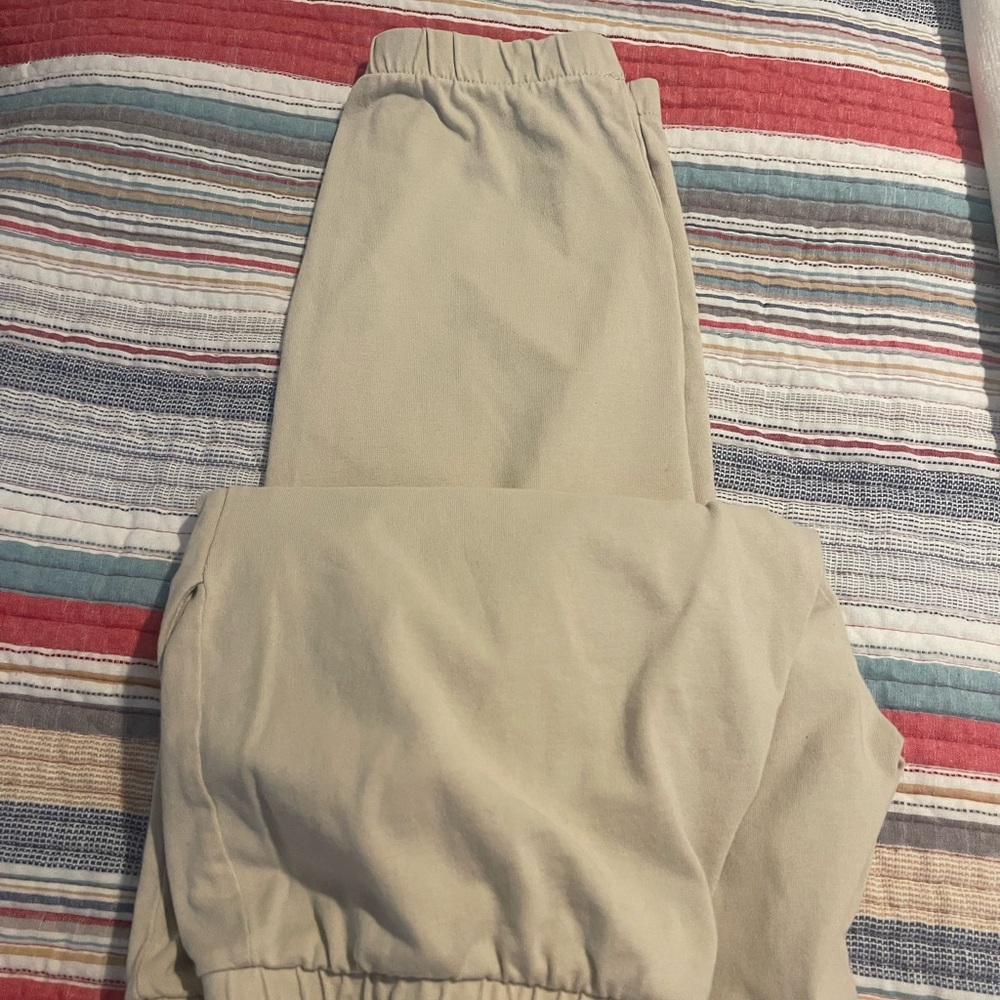 Pants - Picture 4 of 4